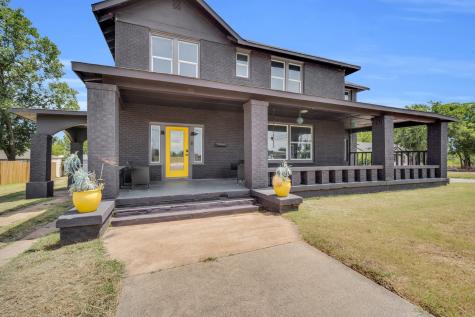 805 E Wise Street Bowie TX 76230