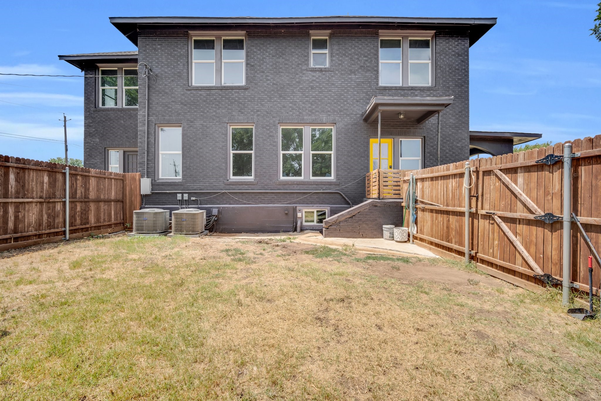 805 E Wise Street Bowie TX 76230