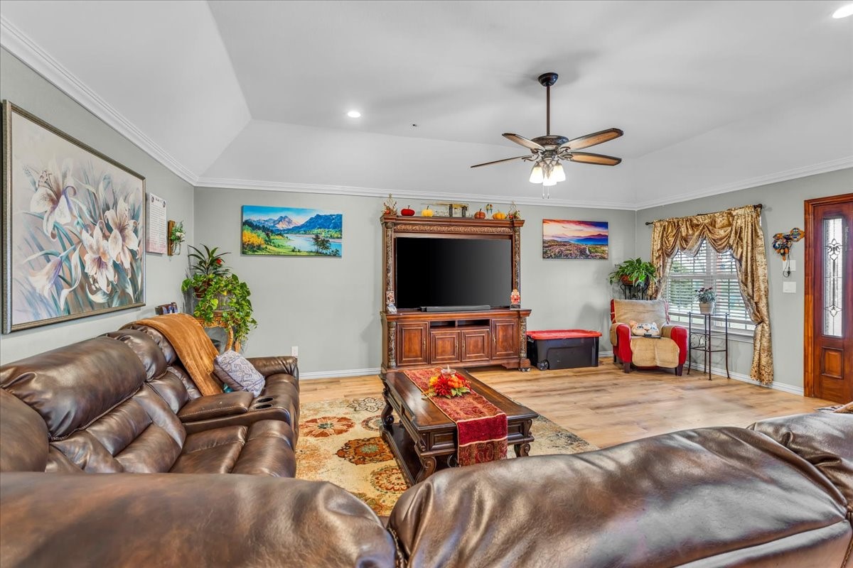 812 E Mcgee Street Sherman TX 75090