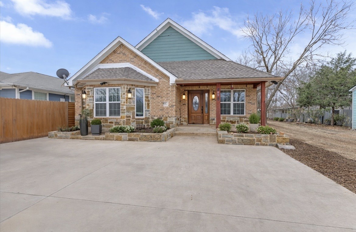 812 E Mcgee Street Sherman TX 75090