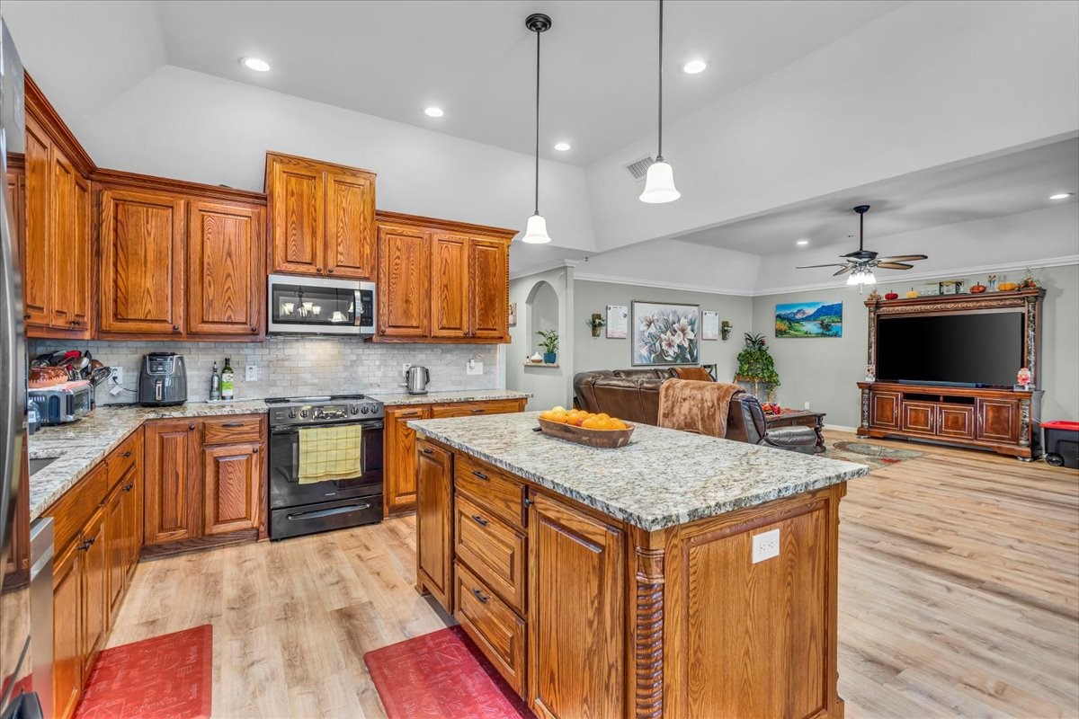 812 E Mcgee Street Sherman TX 75090