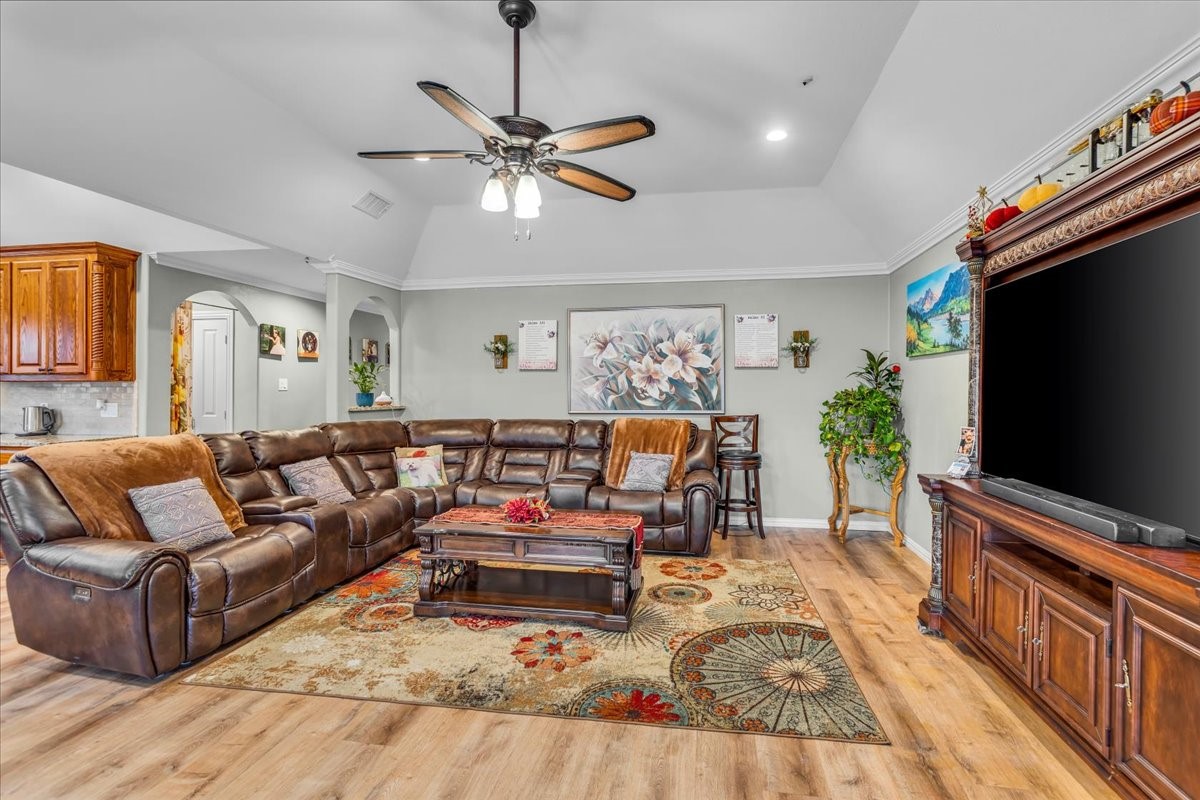 812 E Mcgee Street Sherman TX 75090