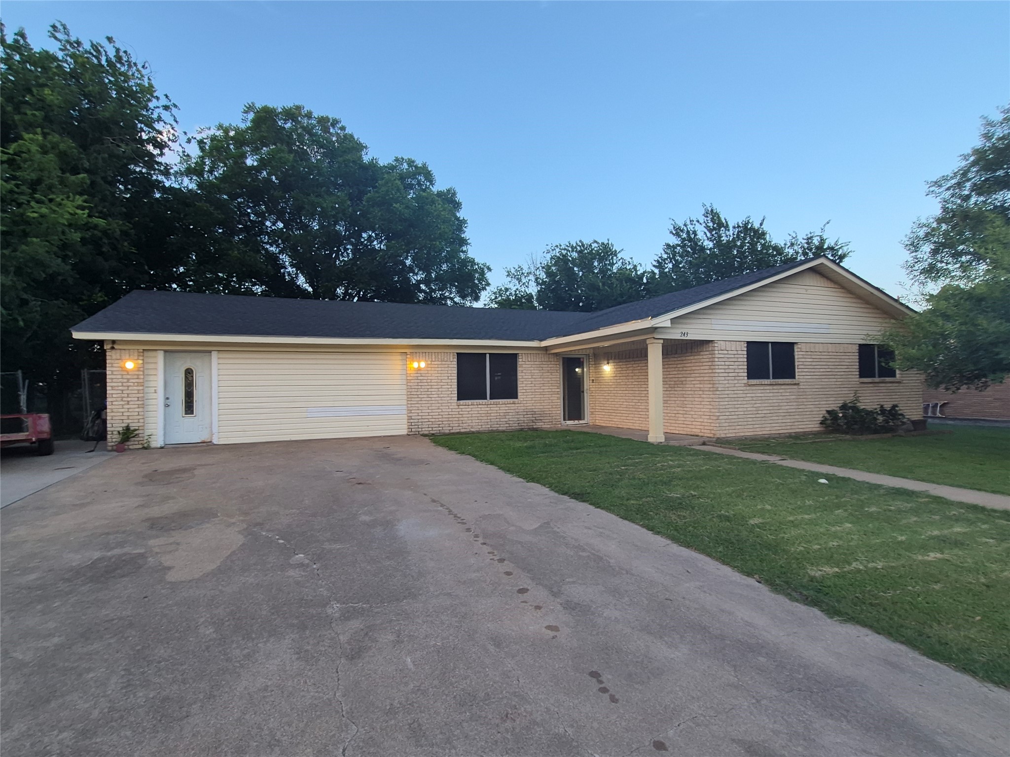243 Weldon Drive Woodway TX 76712