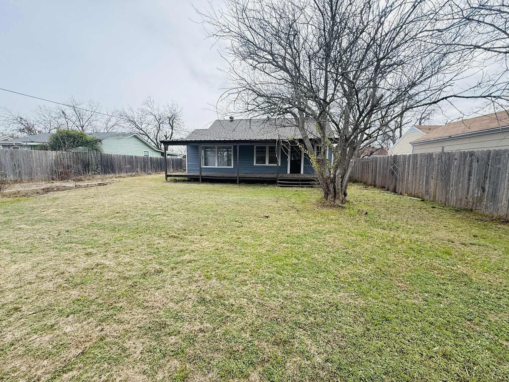 209 Hollywood Street Coleman TX 76834