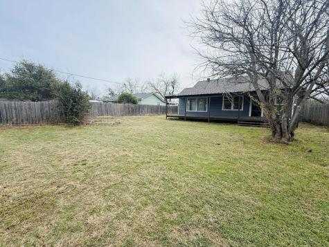 209 Hollywood Street Coleman TX 76834