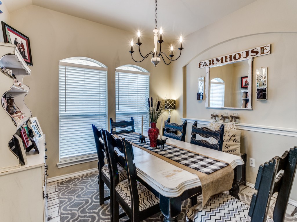 6811 Shore Breeze Court Arlington TX 76016