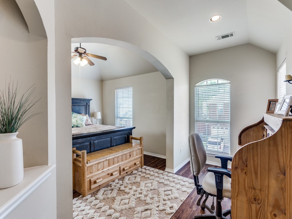 6811 Shore Breeze Court Arlington TX 76016