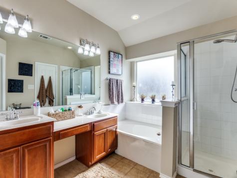6811 Shore Breeze Court Arlington TX 76016