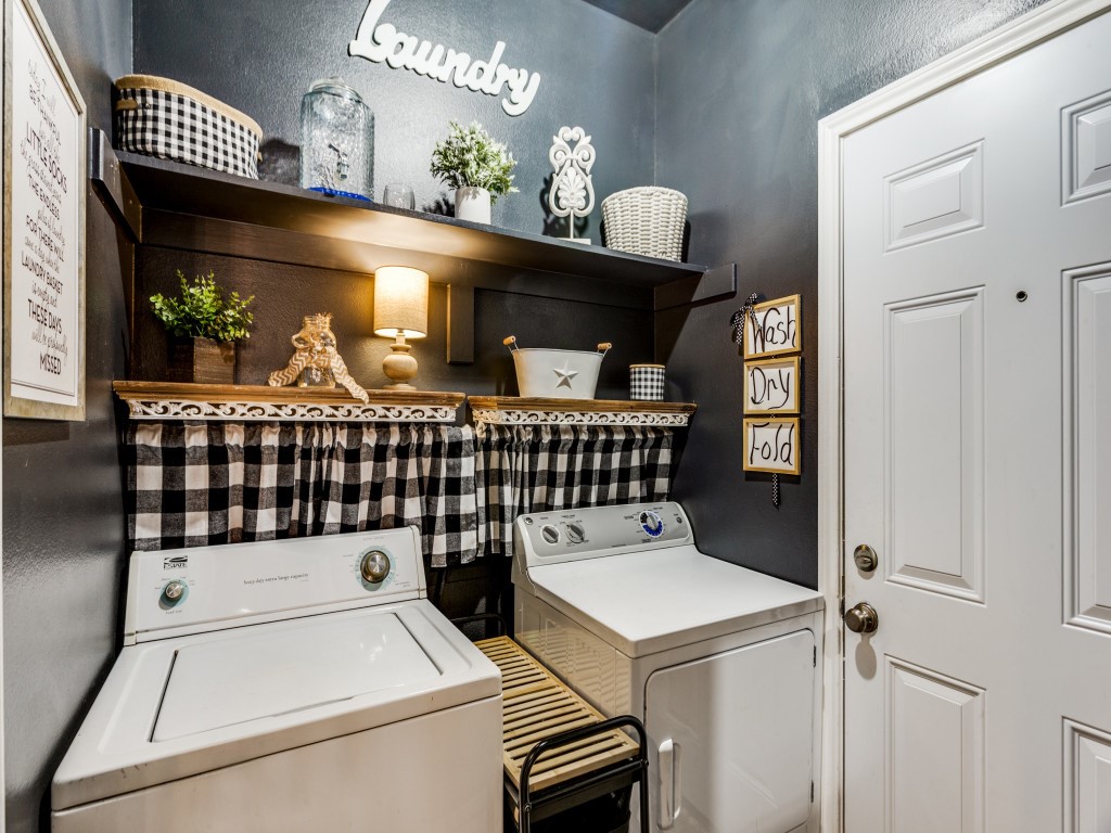 6811 Shore Breeze Court Arlington TX 76016