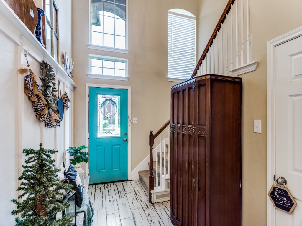 6811 Shore Breeze Court Arlington TX 76016