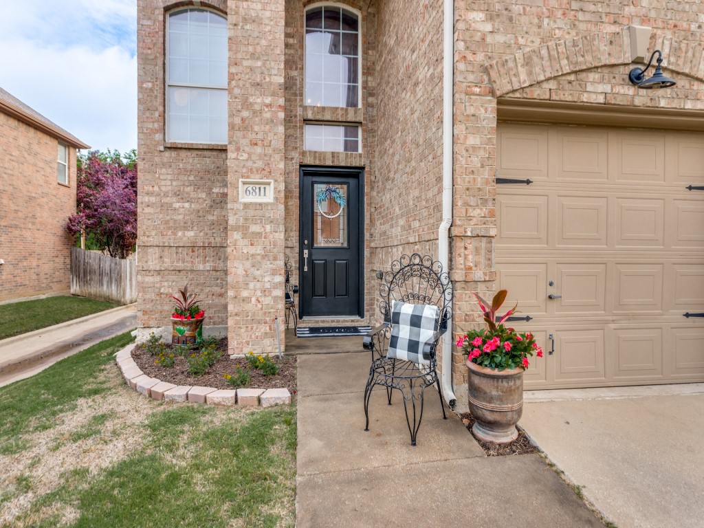 6811 Shore Breeze Court Arlington TX 76016