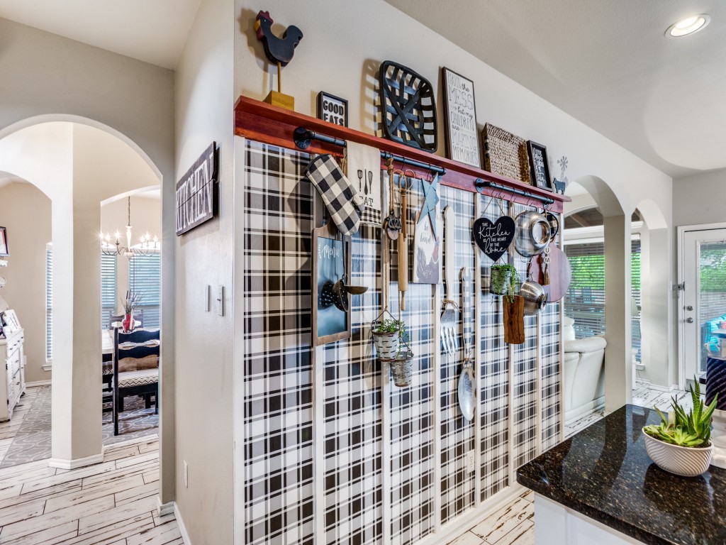 6811 Shore Breeze Court Arlington TX 76016