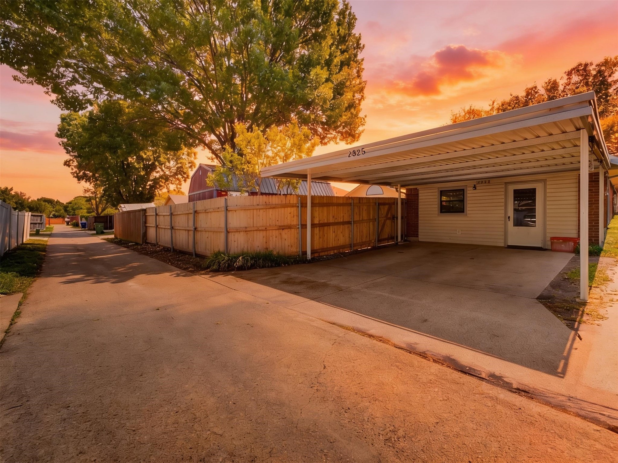 2325 Lancecrest Drive Garland TX 75044
