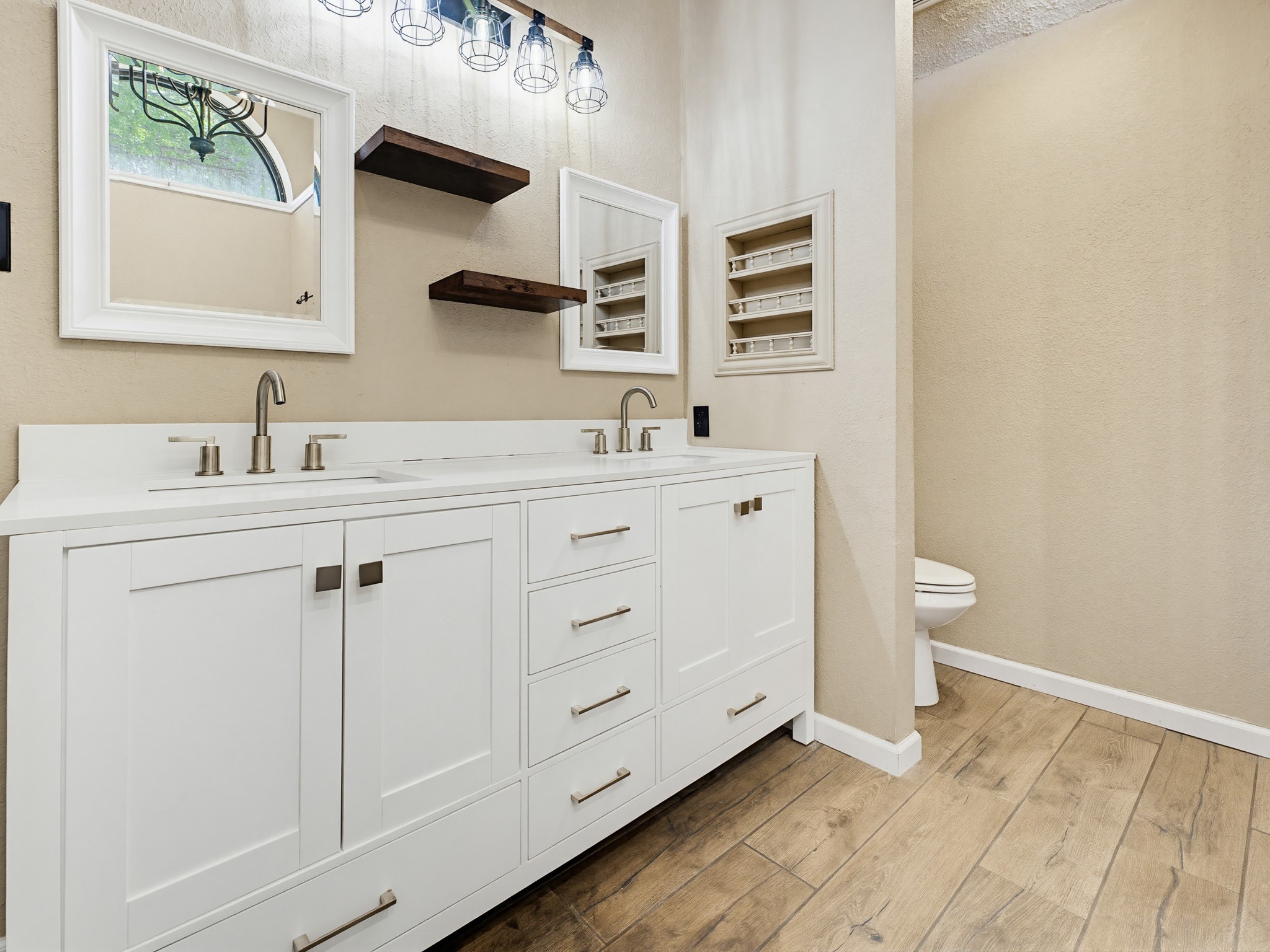 2325 Lancecrest Drive Garland TX 75044