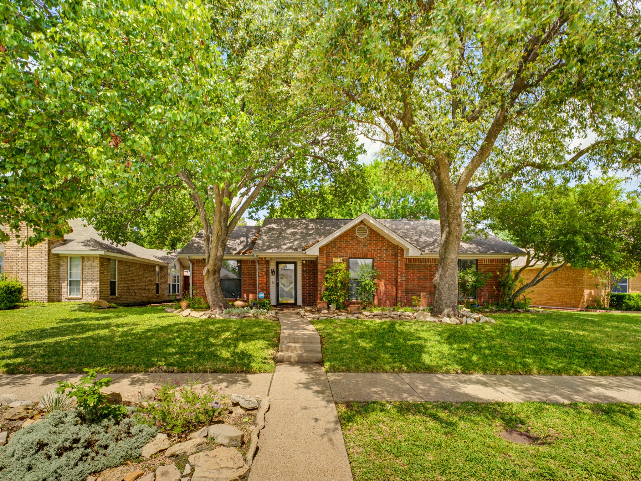 2325 Lancecrest Drive Garland TX 75044