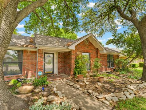 2325 Lancecrest Drive Garland TX 75044