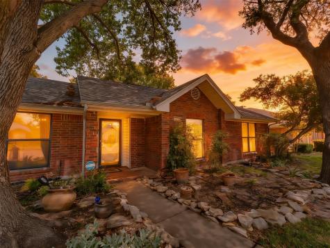 2325 Lancecrest Drive Garland TX 75044