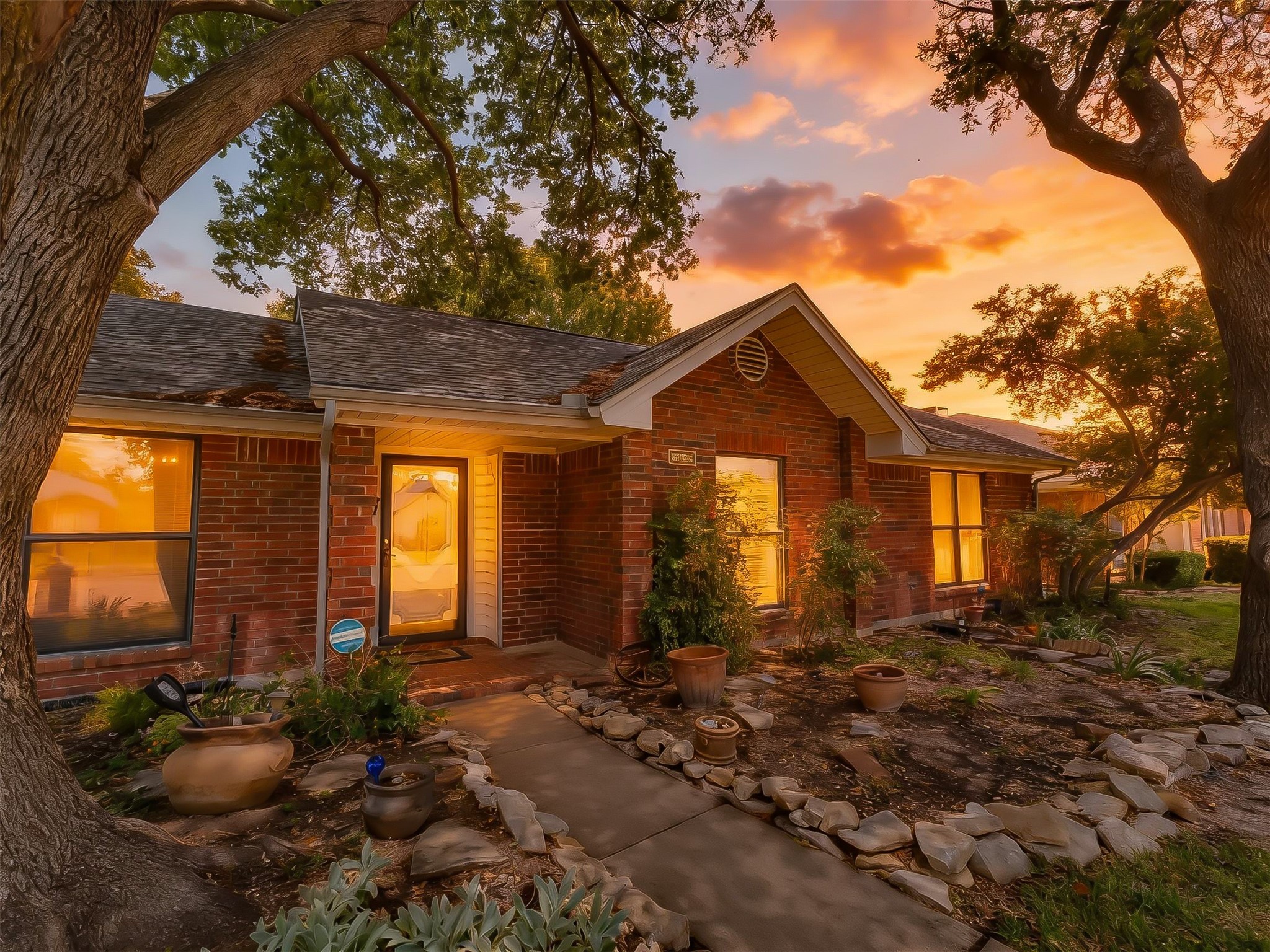 2325 Lancecrest Drive Garland TX 75044