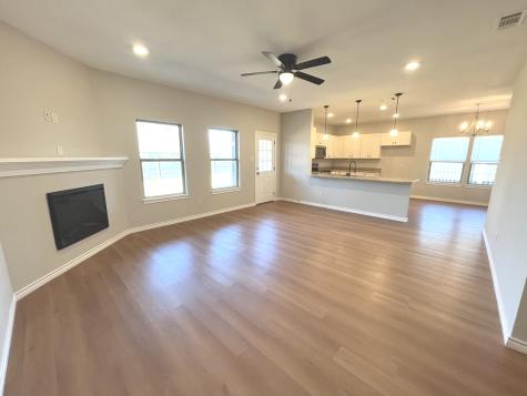 316 W James Street Mabank TX 75147