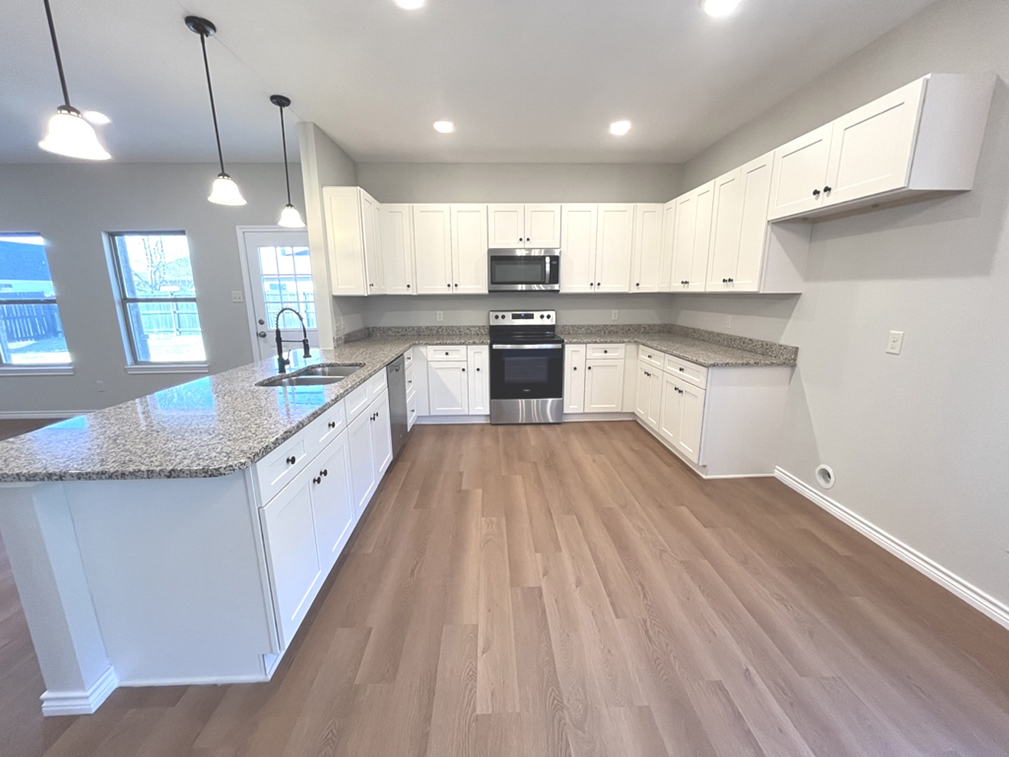 316 W James Street Mabank TX 75147