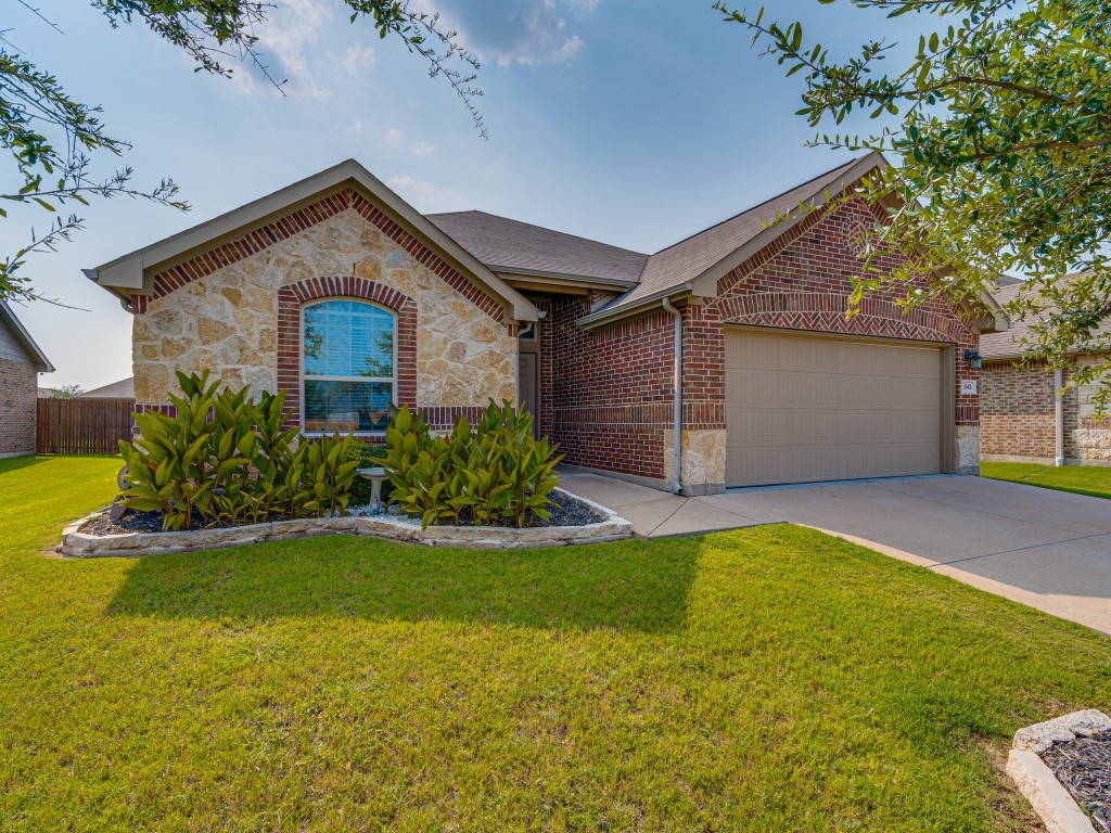 843 Silverthorne Drive Burleson TX 76028