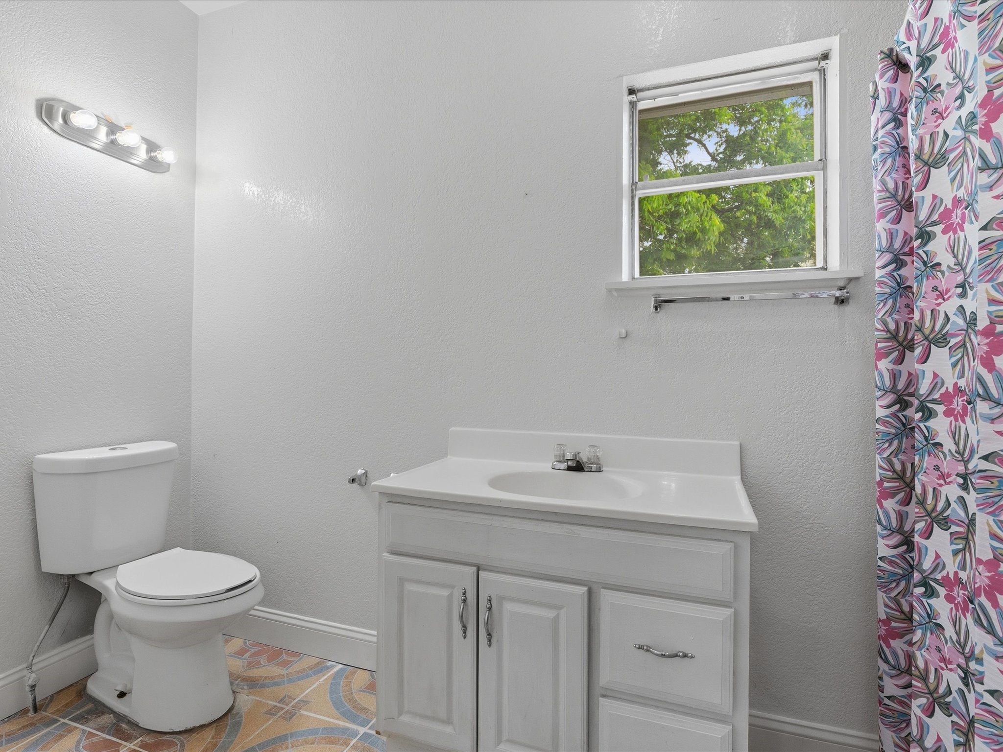 1338 Pleasant Drive Dallas TX 75217