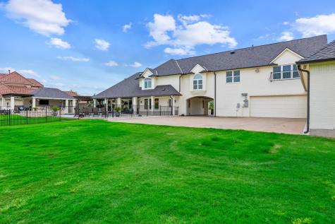 1300 E Scandinavian Court Granbury TX 76048