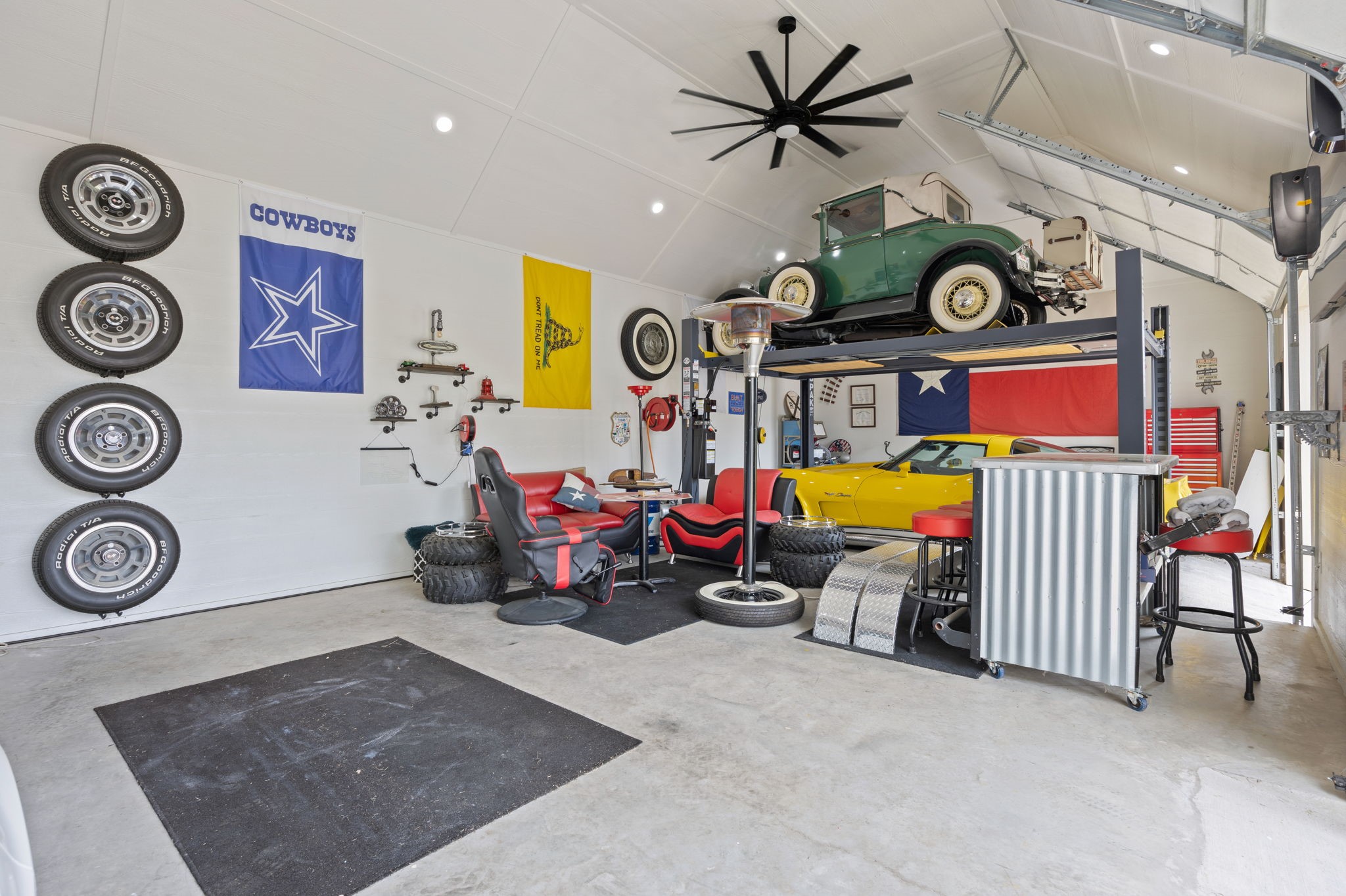 1300 E Scandinavian Court Granbury TX 76048