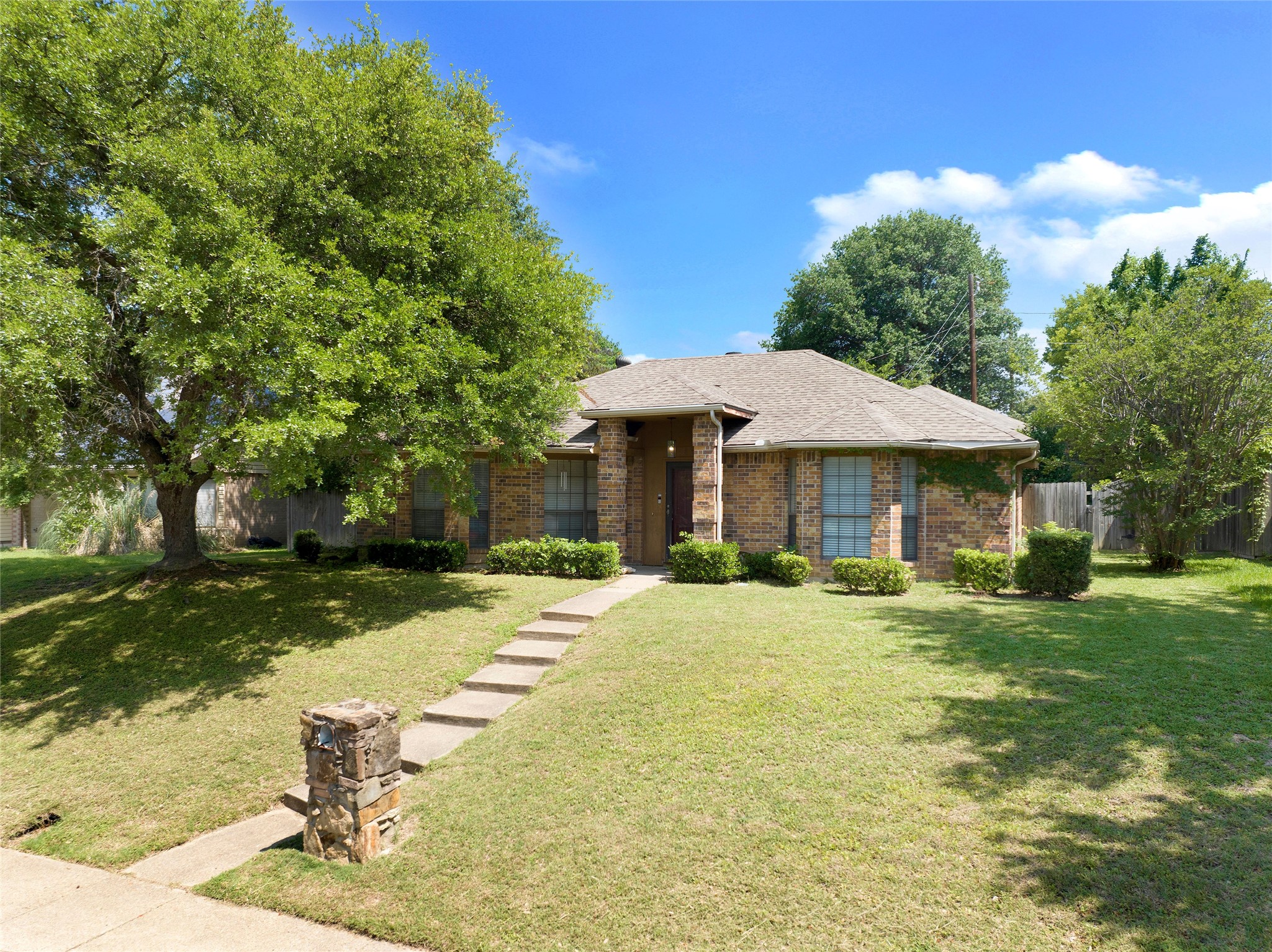 4823 Hollow Ridge Road Dallas TX 75227