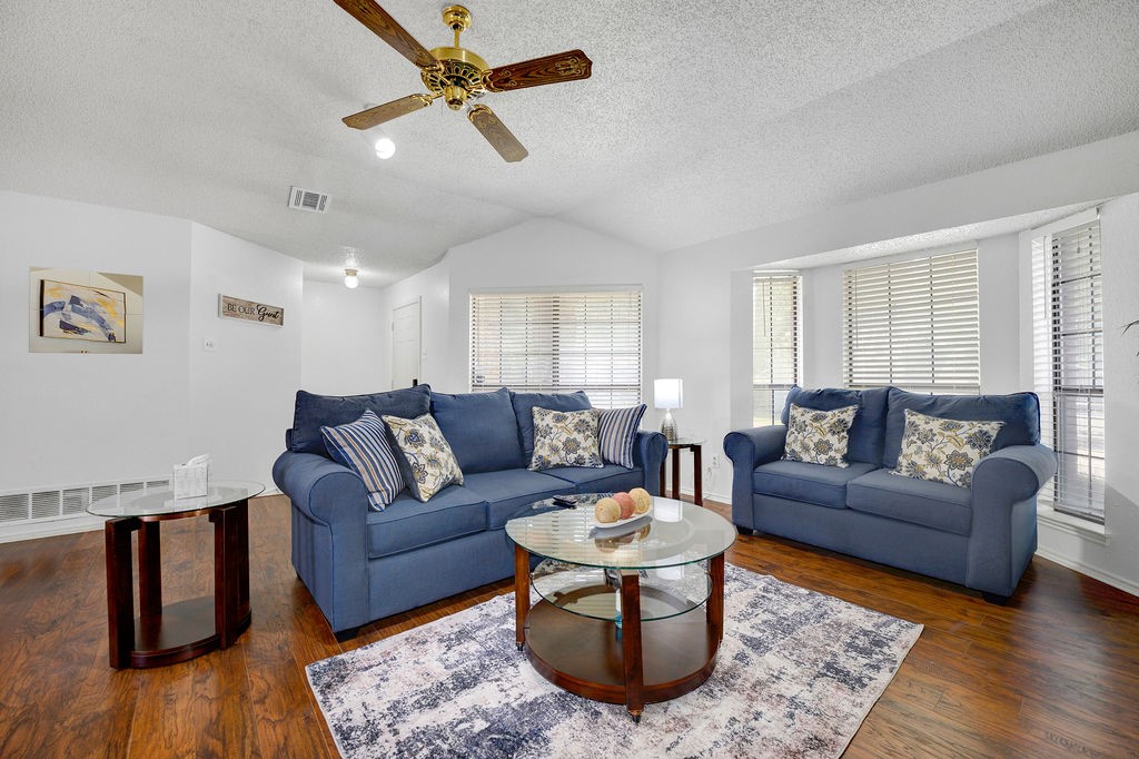 4823 Hollow Ridge Road Dallas TX 75227