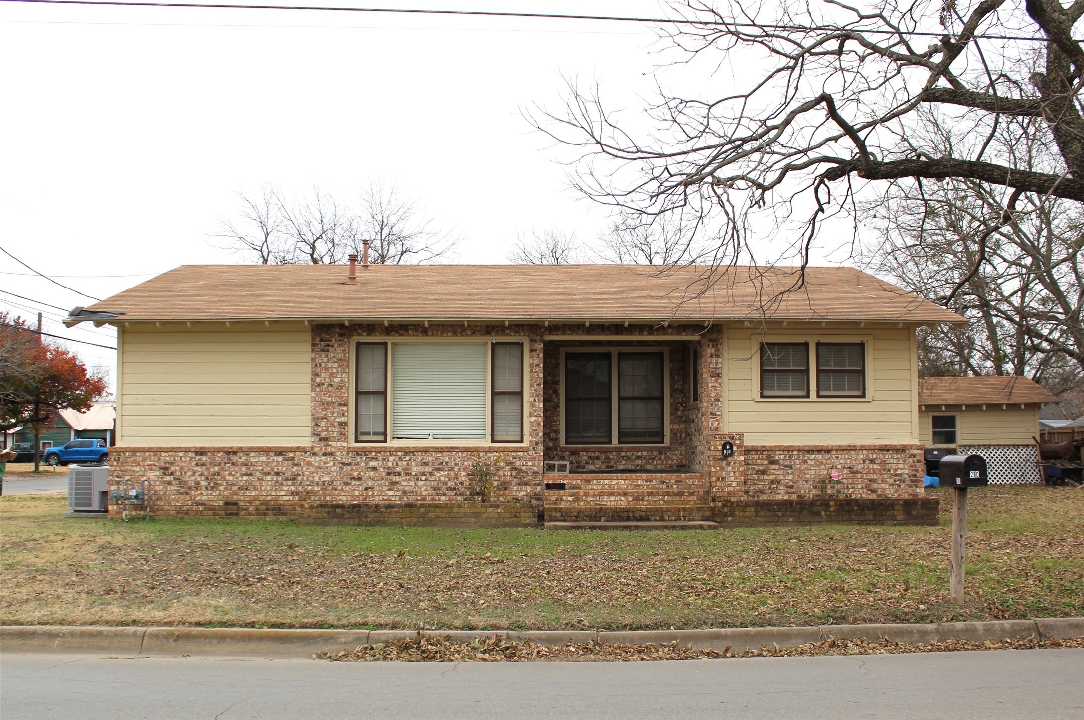 210 W Frey Street Stephenville TX 76401