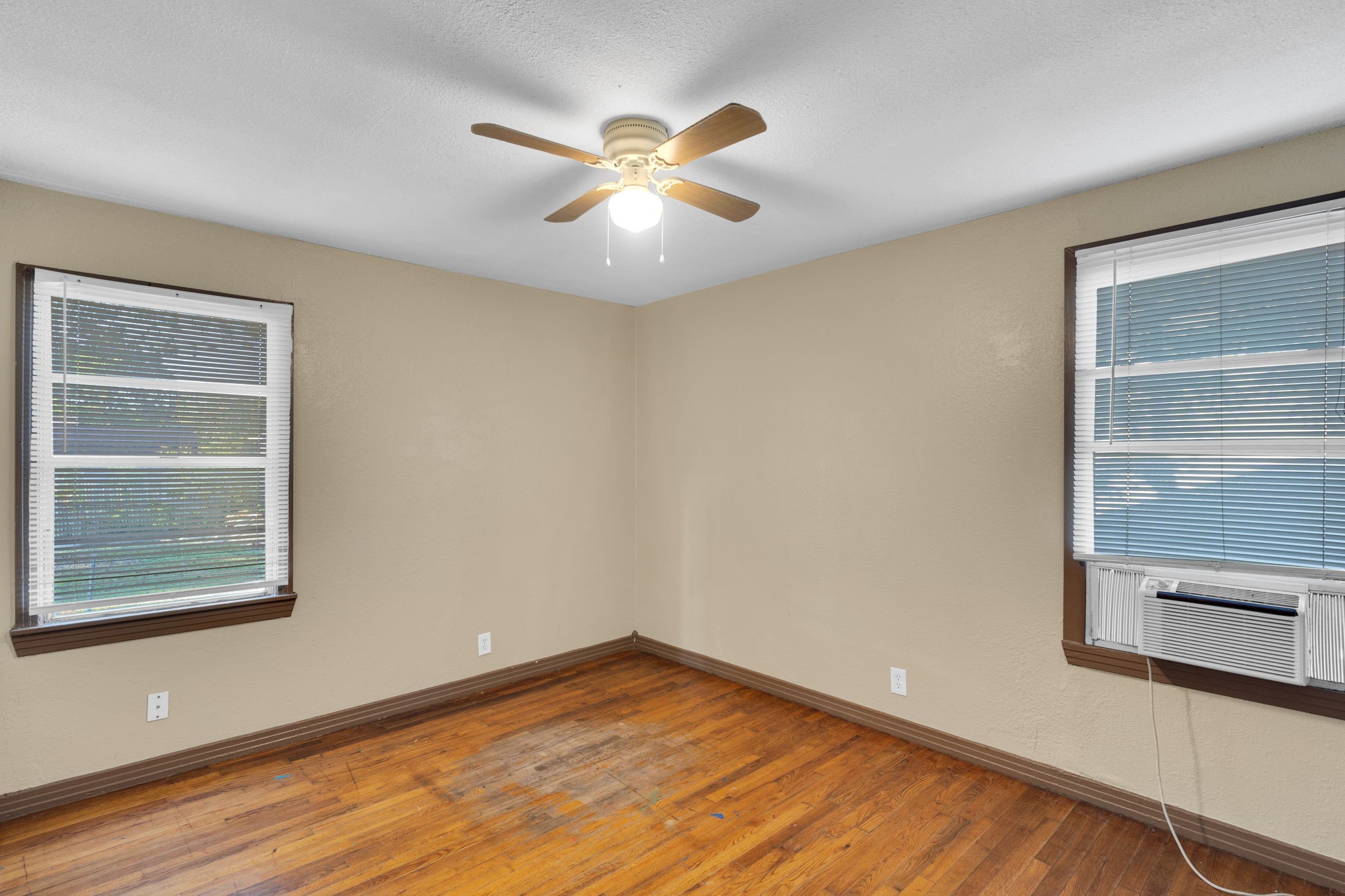 202 W Wheatland Road Duncanville TX 75116