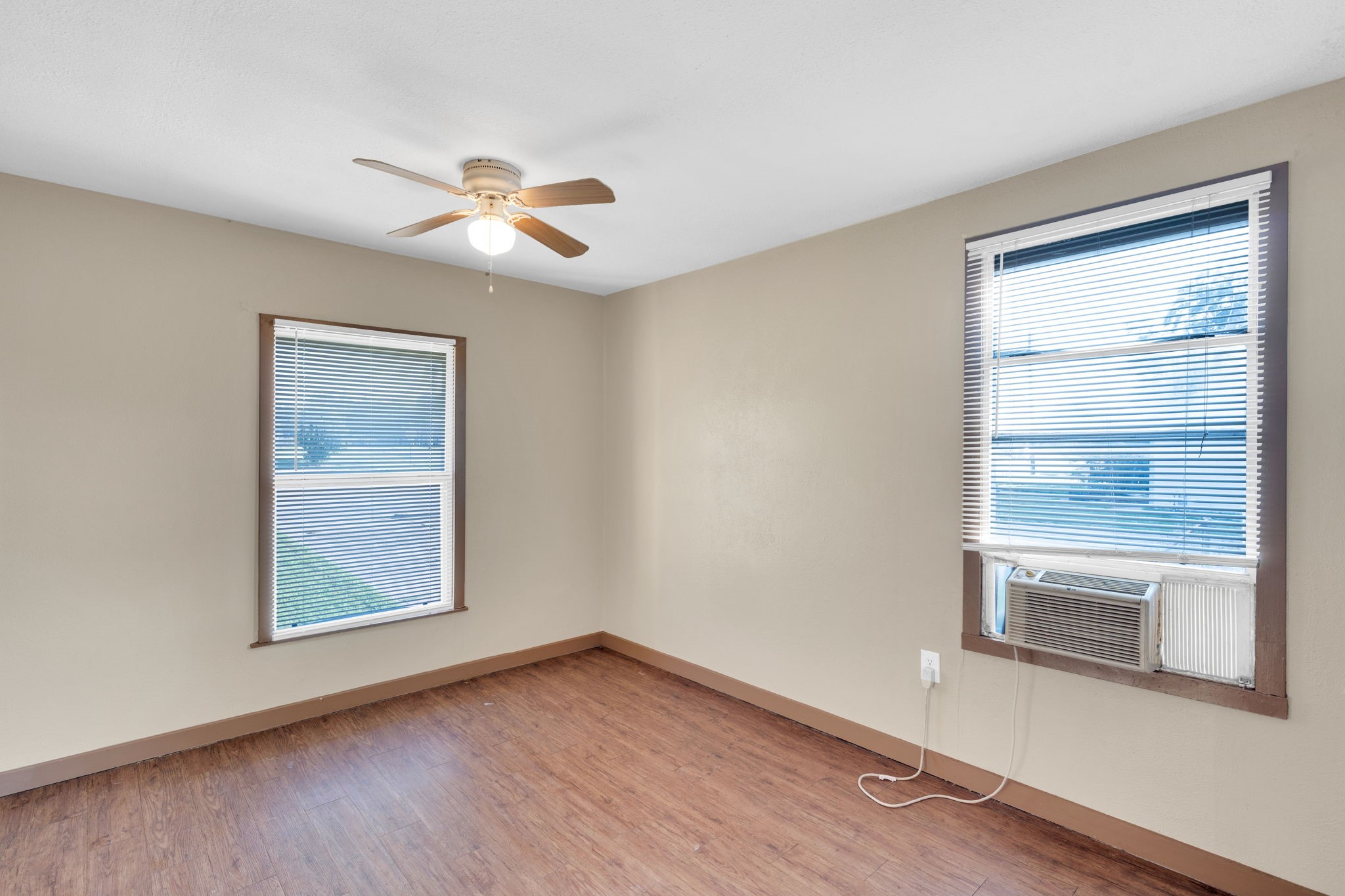 202 W Wheatland Road Duncanville TX 75116