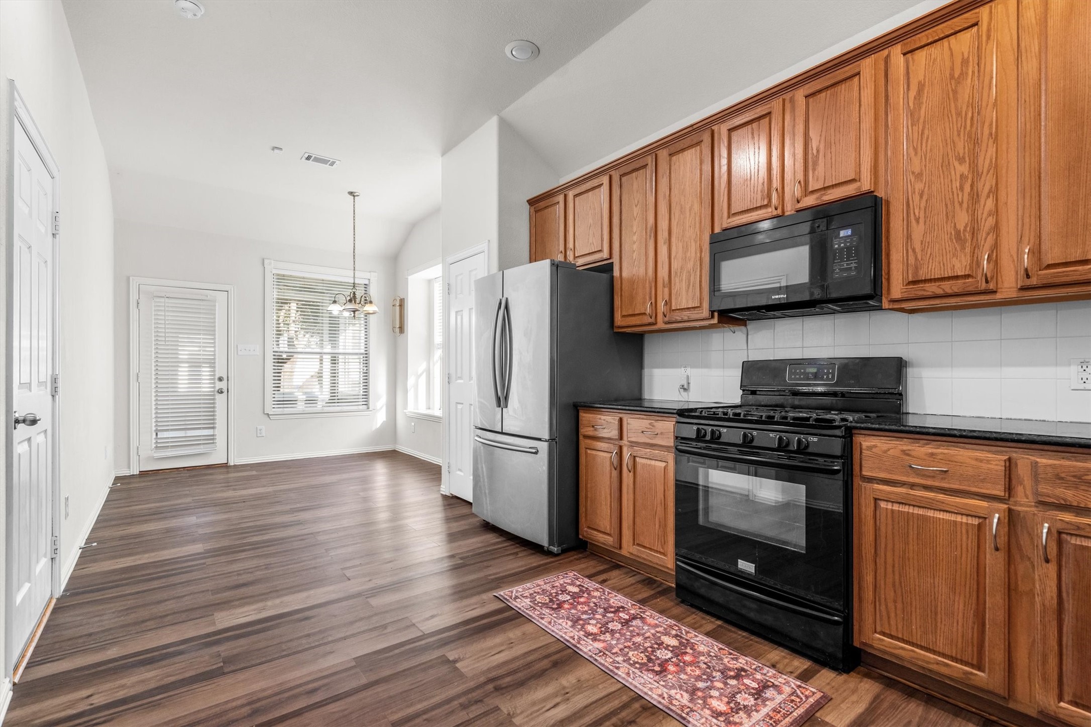 1008 Grey Fox Drive Savannah TX 76227