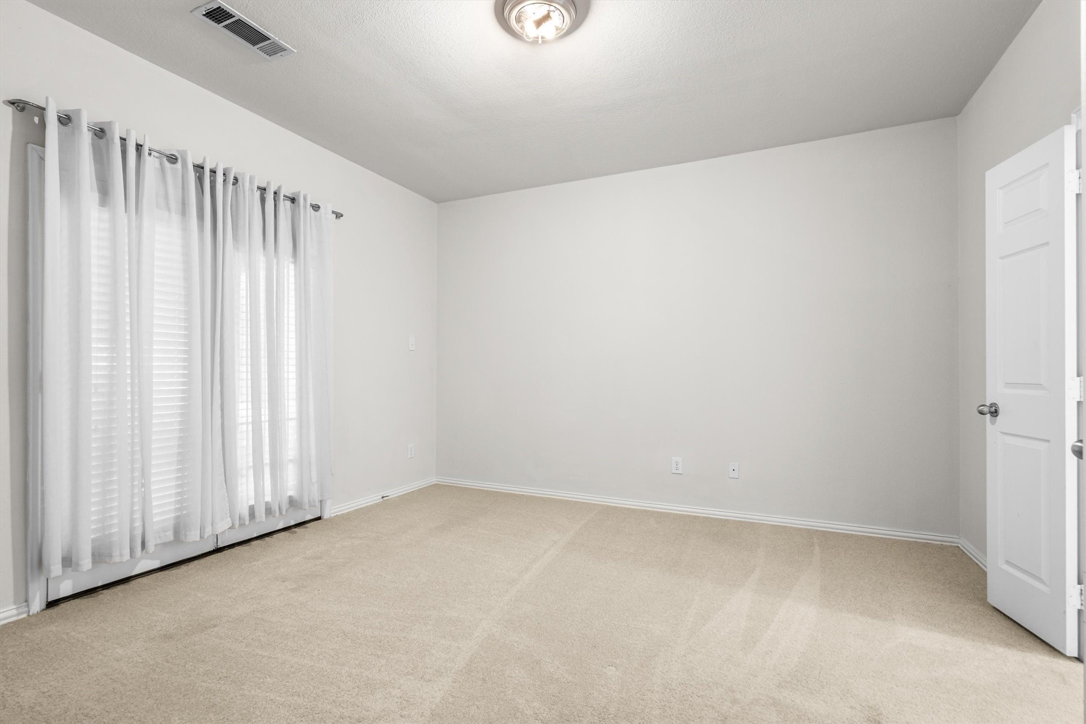 1008 Grey Fox Drive Savannah TX 76227
