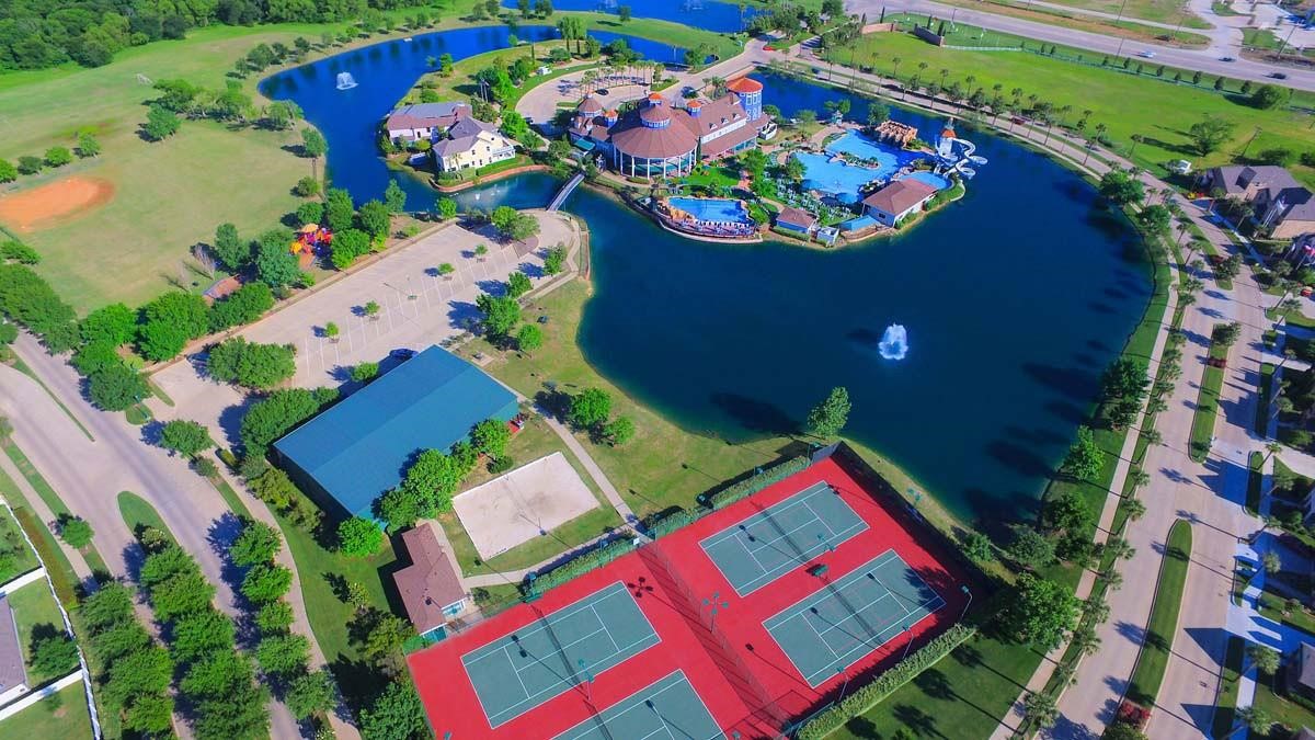 1008 Grey Fox Drive Savannah TX 76227