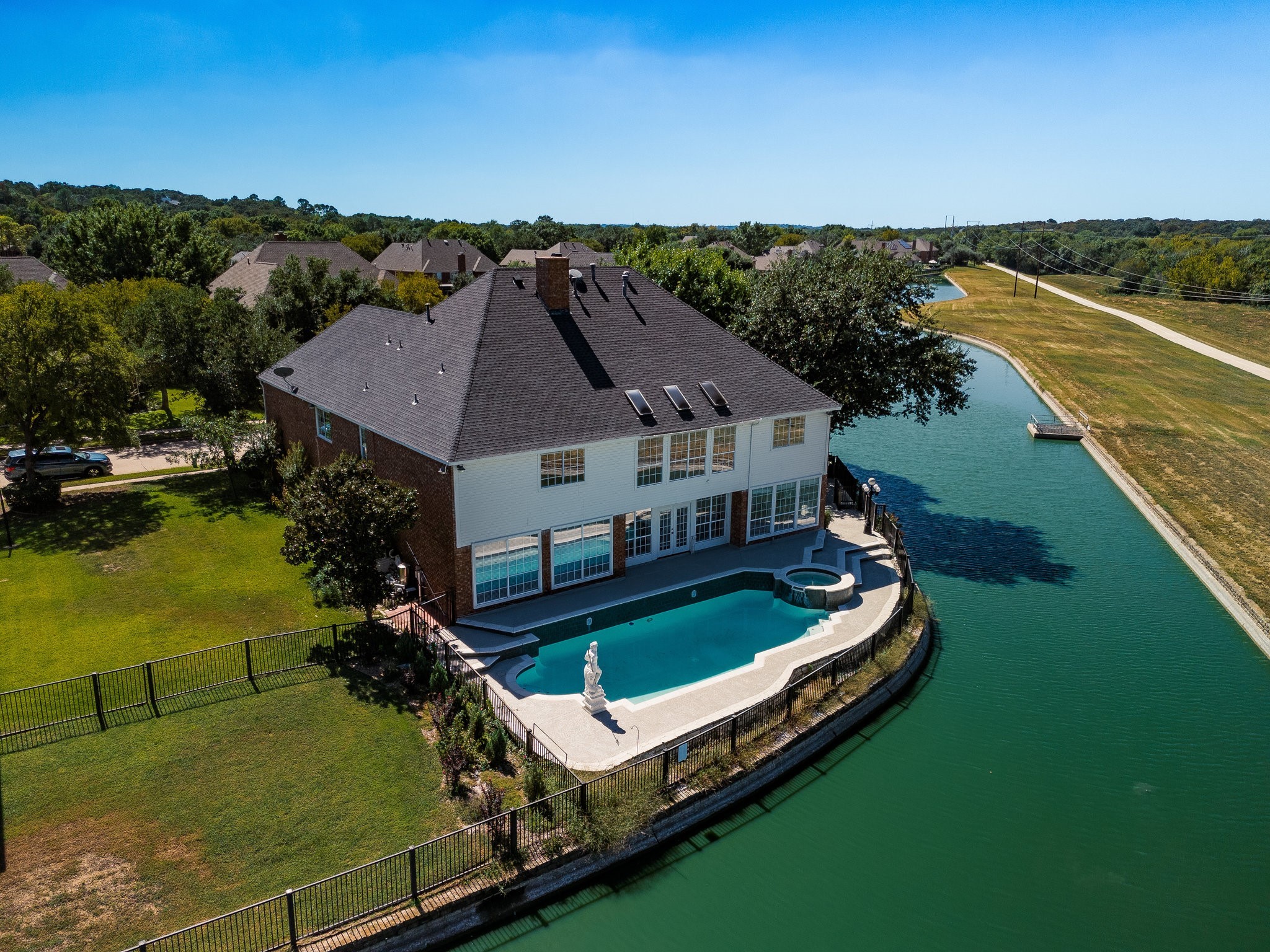 3007 Waterway Court Arlington TX 76012
