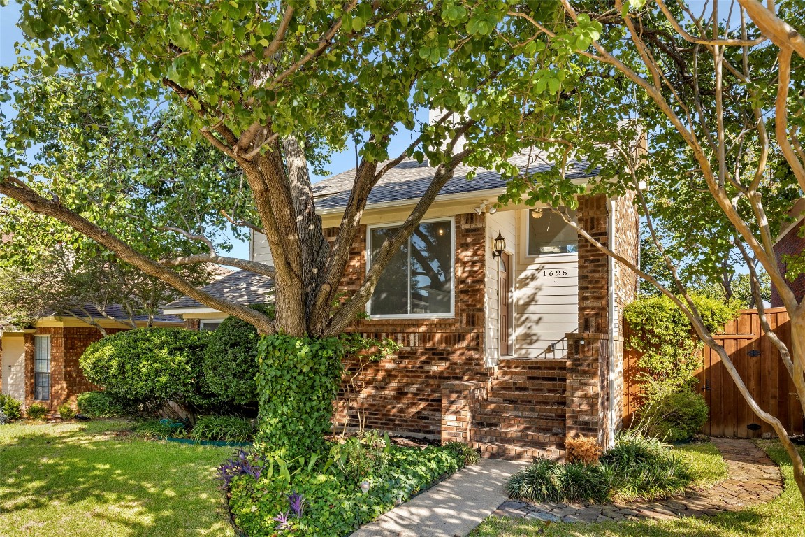 1625 San Francisco Street Carrollton TX 75007
