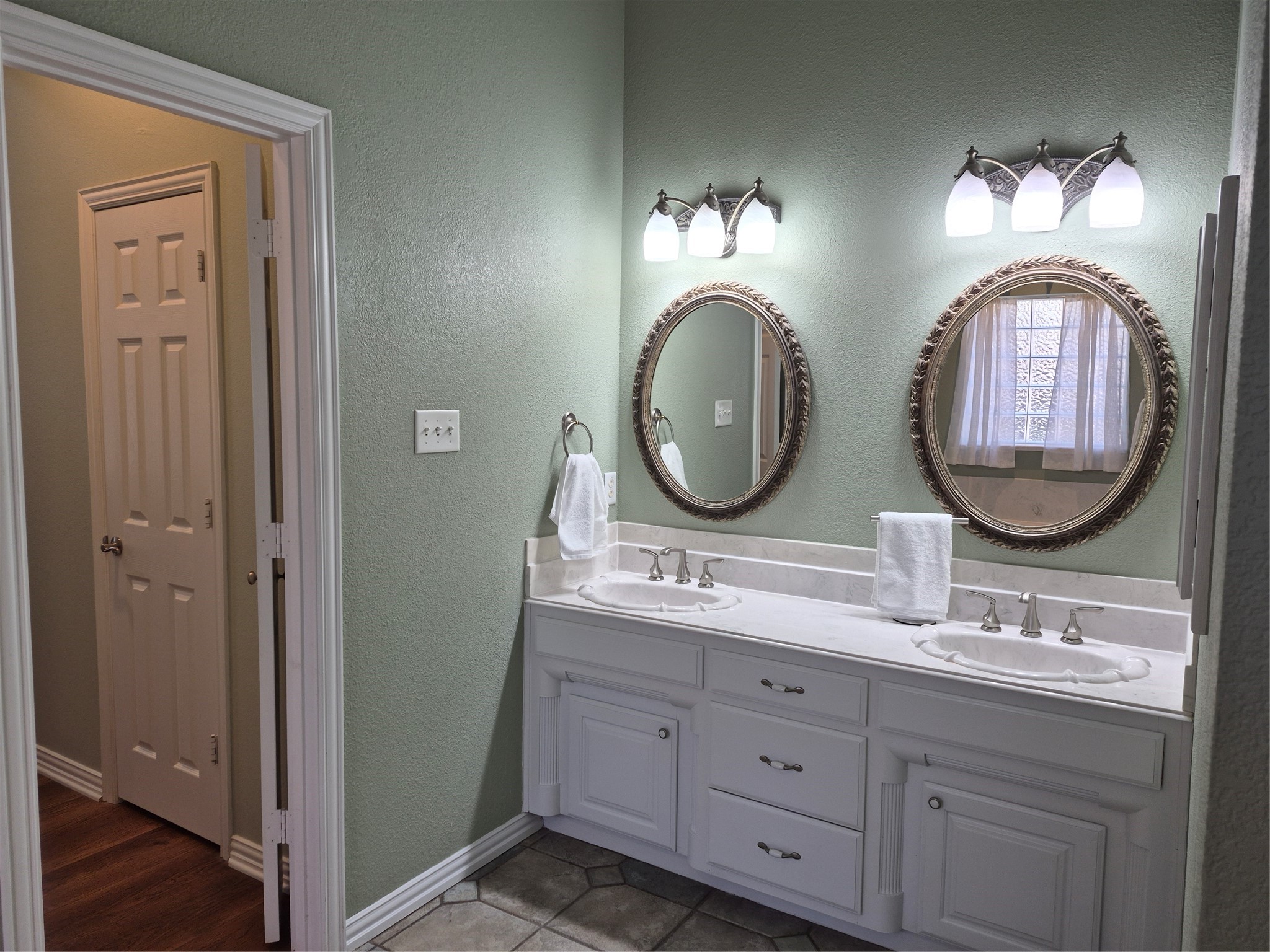 1176 Country Bend Drive Post Oak Bend TX 75142