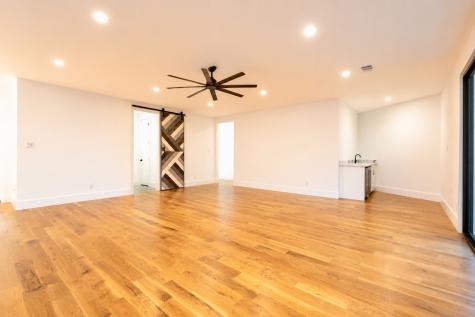 8546 Glencrest Lane Dallas TX 75209