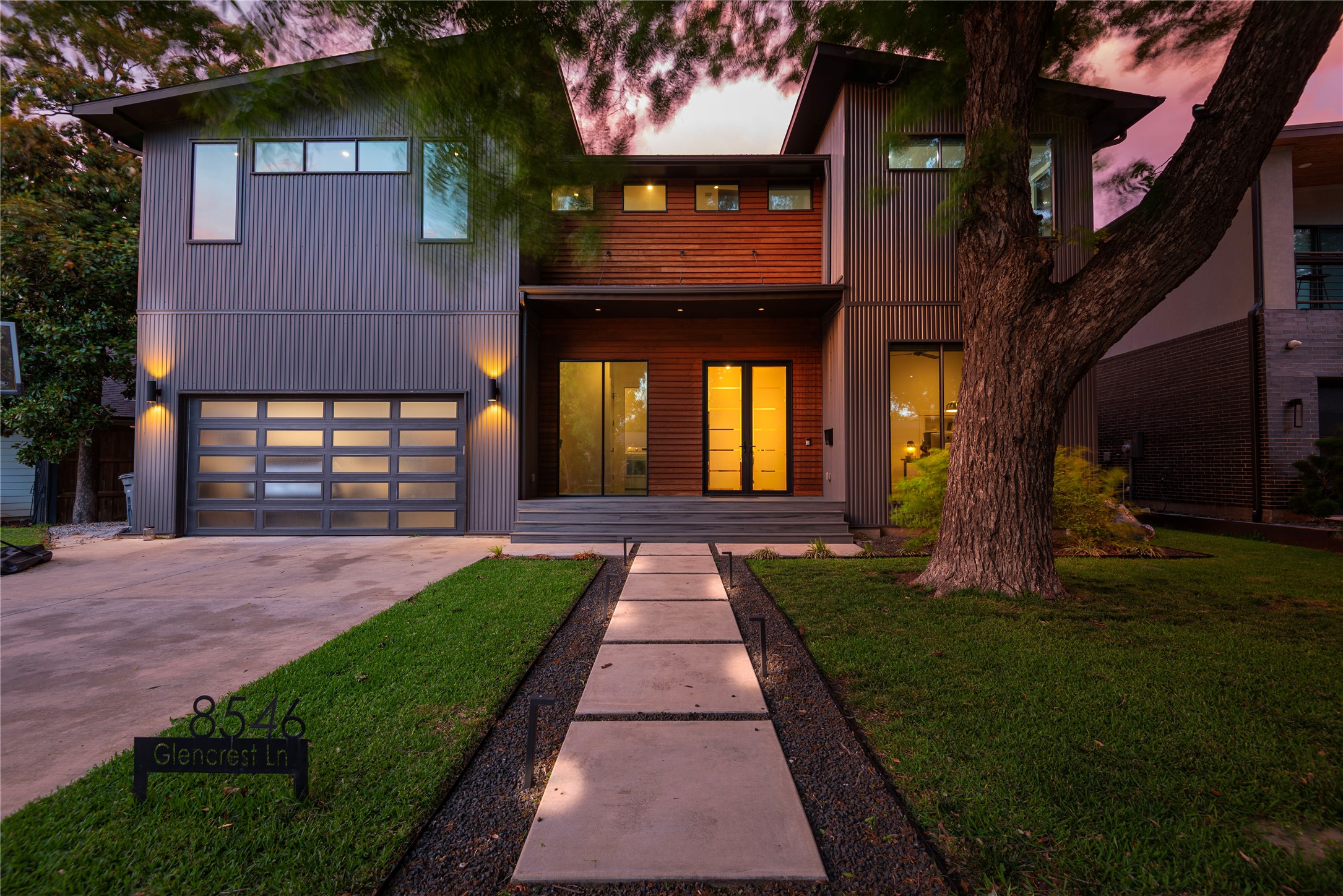 8546 Glencrest Lane Dallas TX 75209