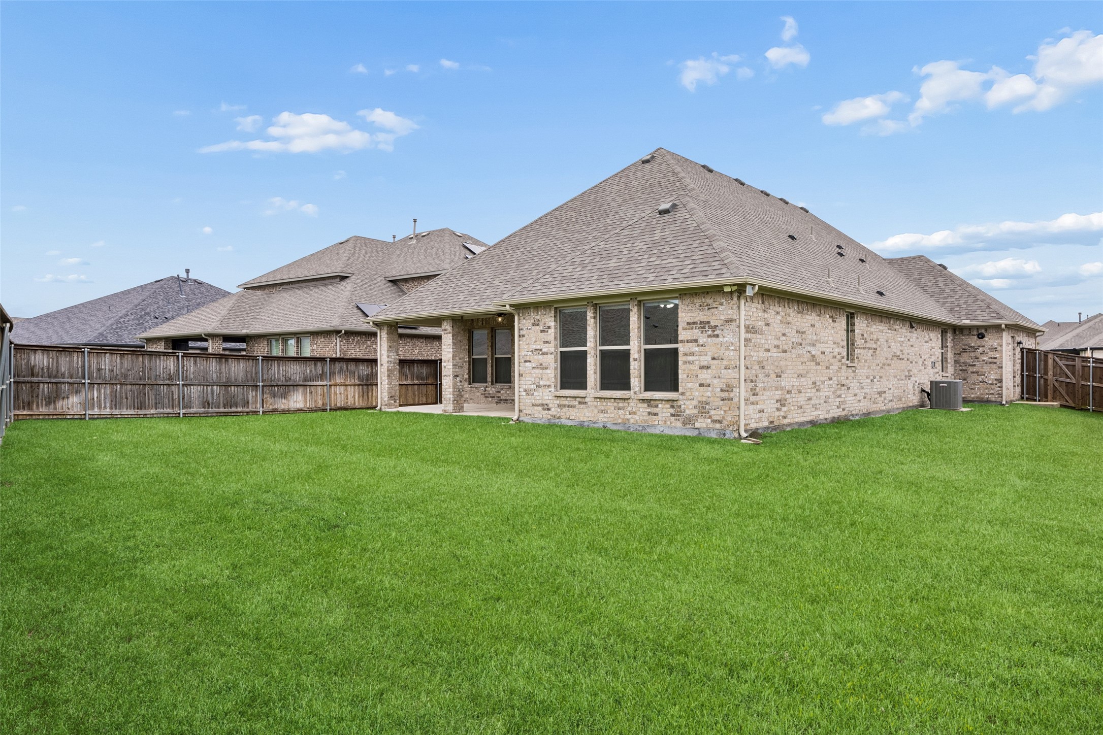 924 Pear Avenue Forney TX 75126
