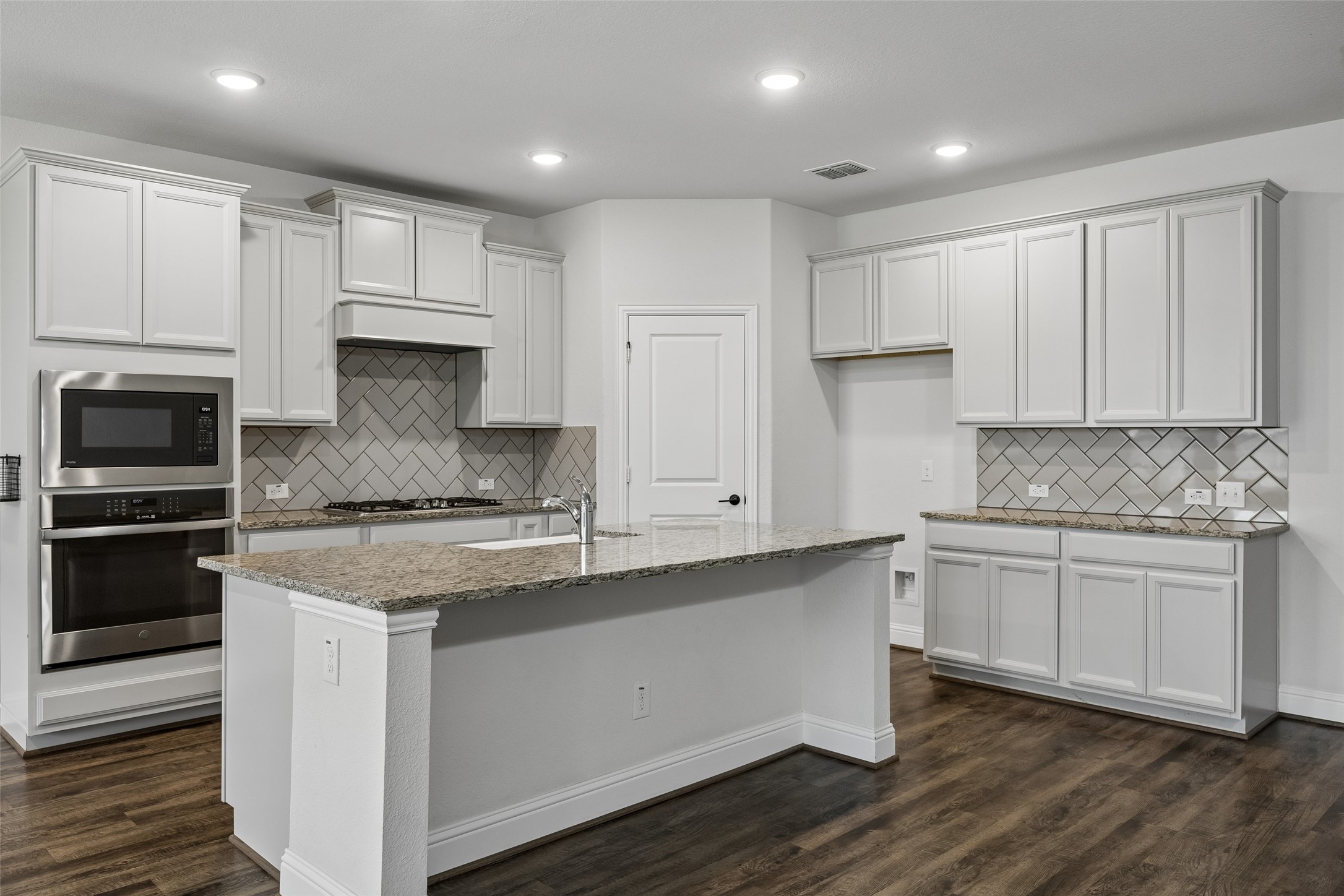 924 Pear Avenue Forney TX 75126