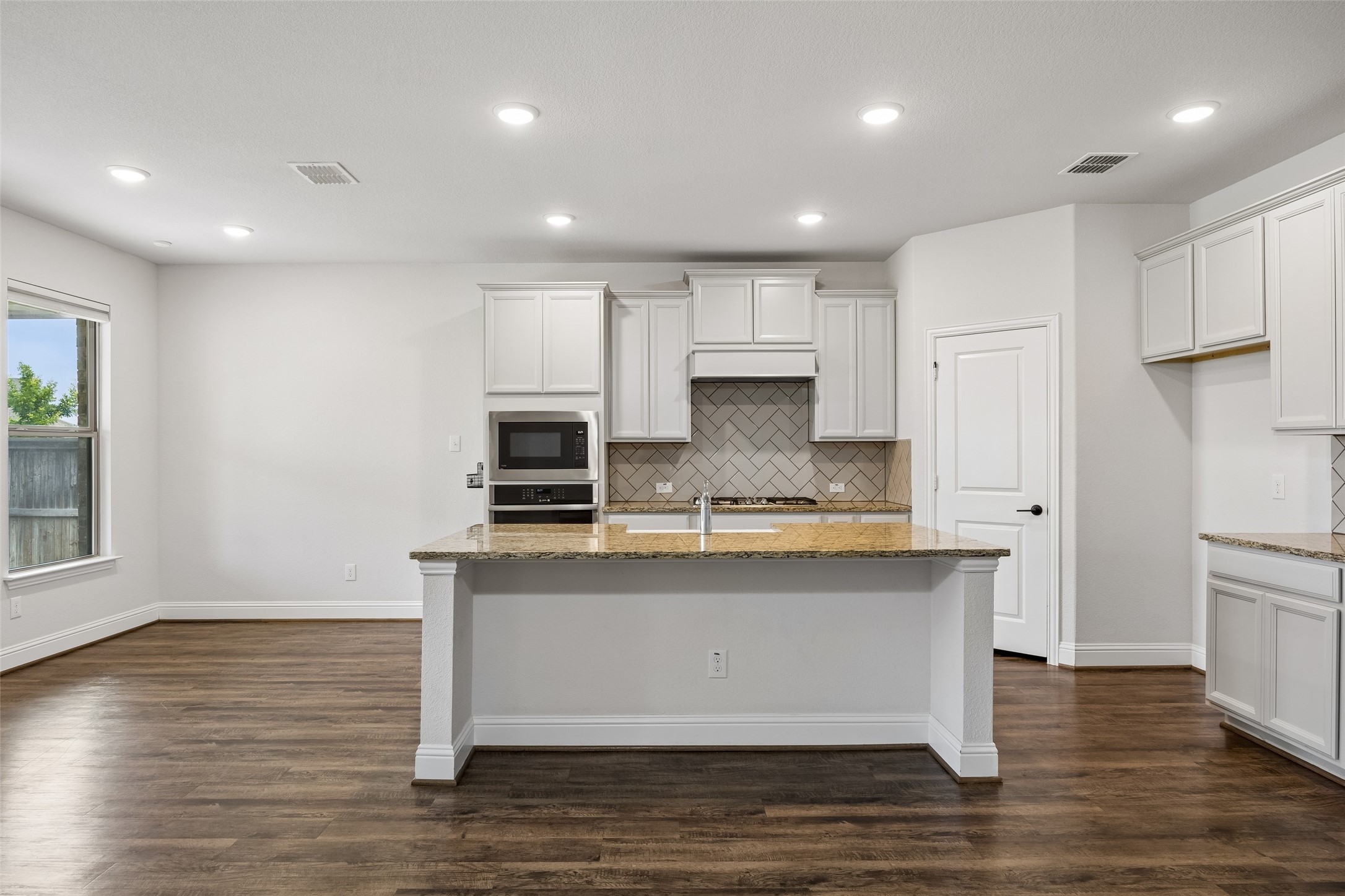 924 Pear Avenue Forney TX 75126