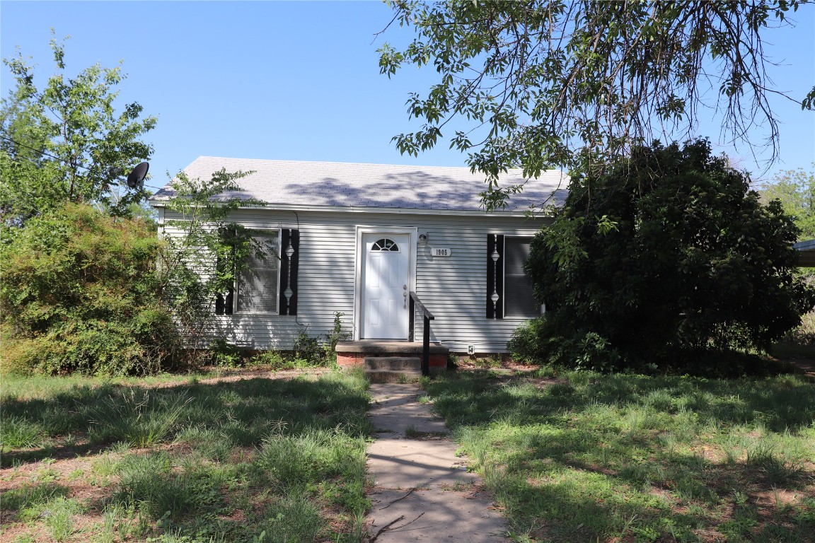 1905 13th Street Brownwood TX 76801