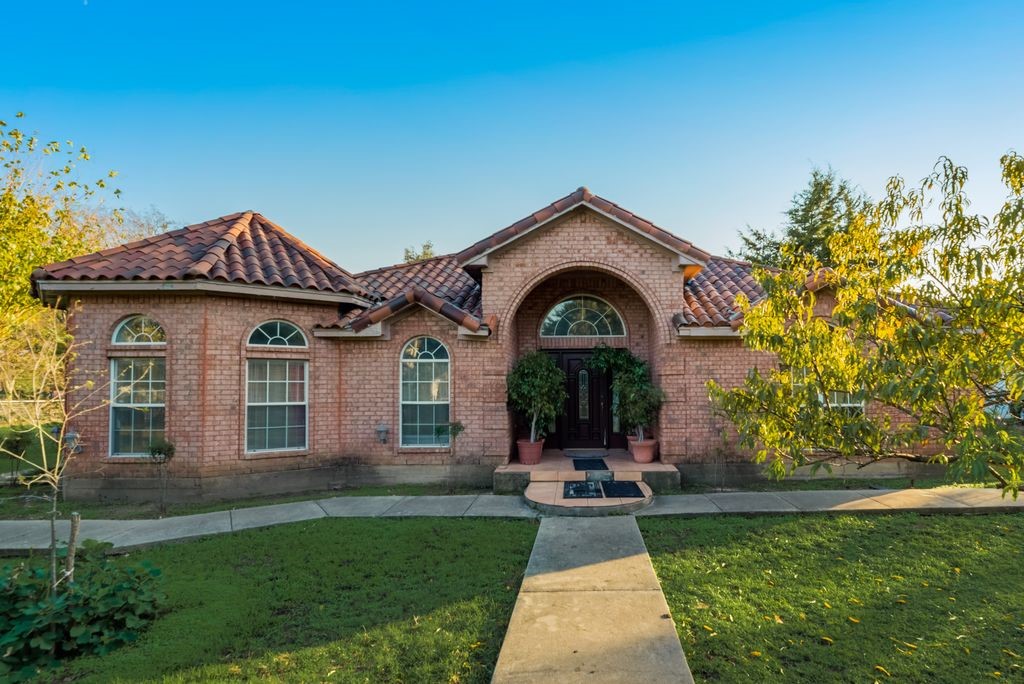5310 Ranchero Lane Dallas TX 75236