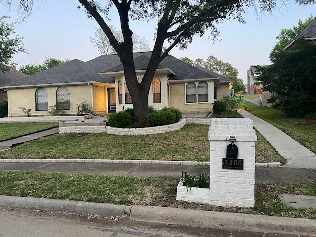 1305 Stonecreek Court Garland TX 75043