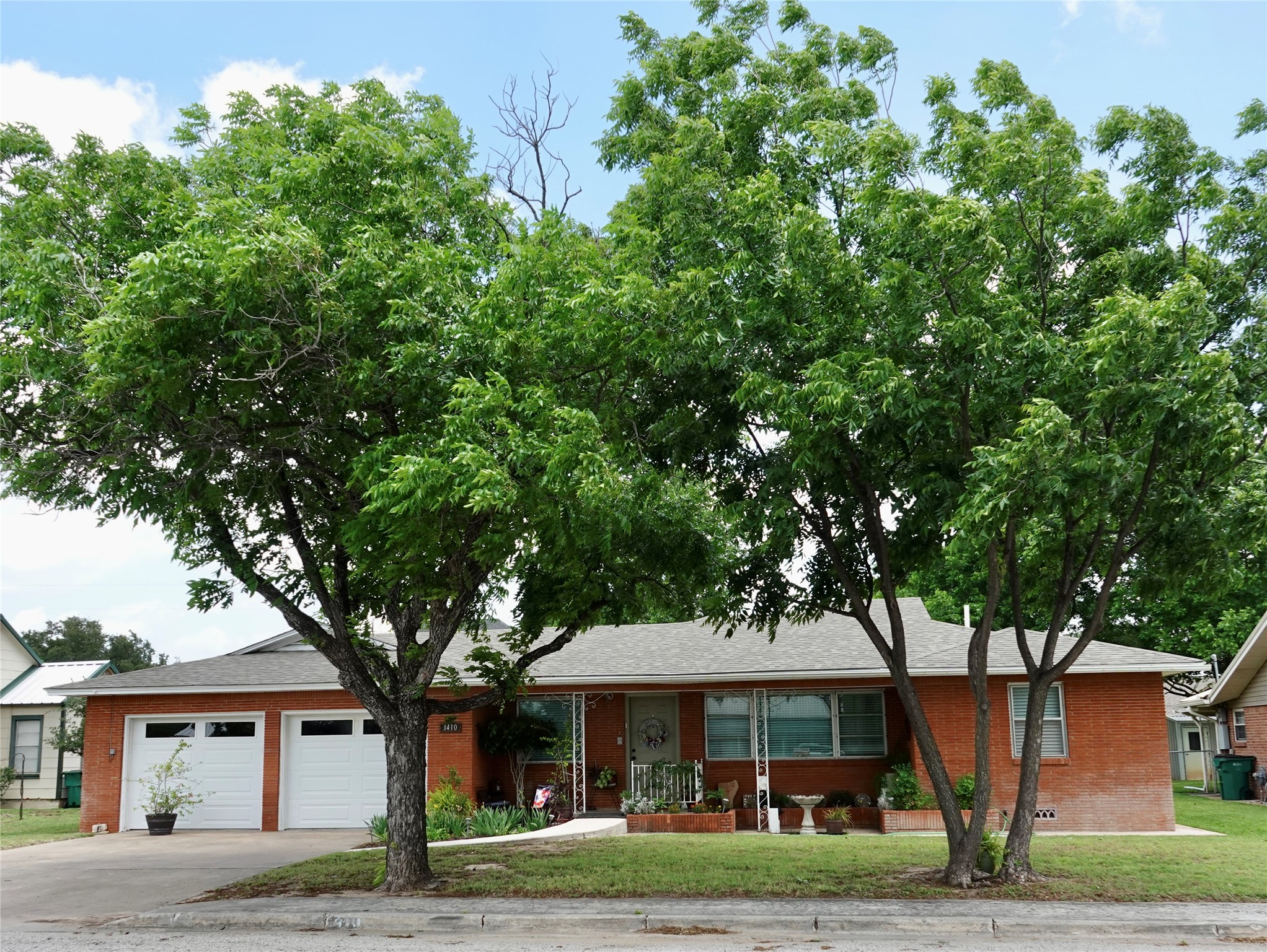1410 Reynolds Street Goldthwaite TX 76844