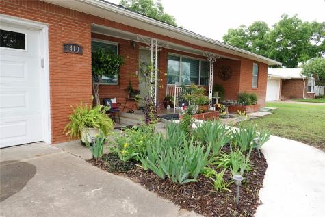 1410 Reynolds Street Goldthwaite TX 76844