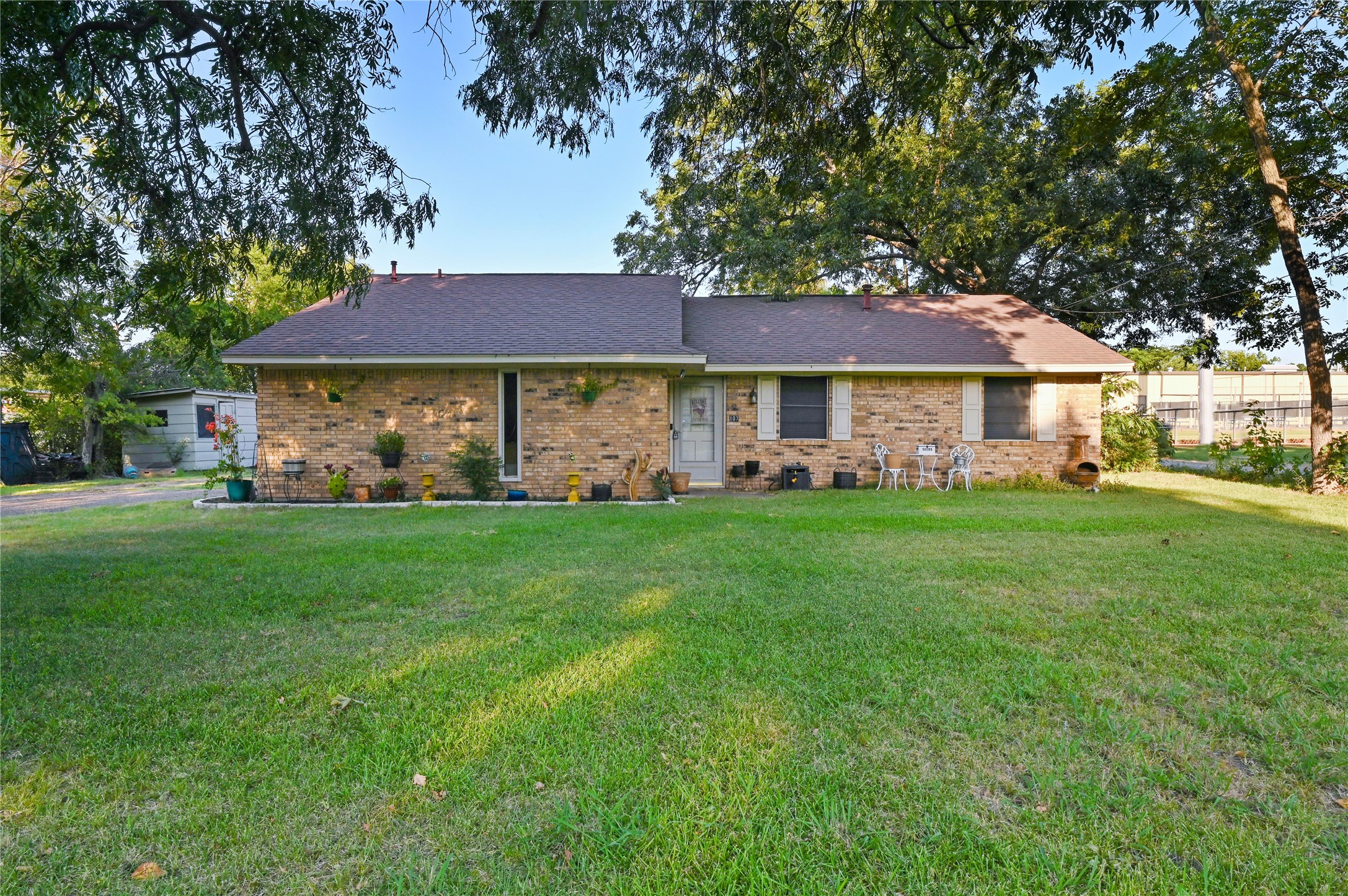 107 S Main Street Ector TX 75439